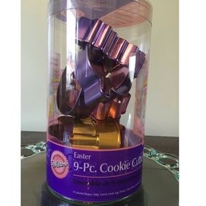 New WILTON 9 piece EASTER COOKIE CUTTER SET